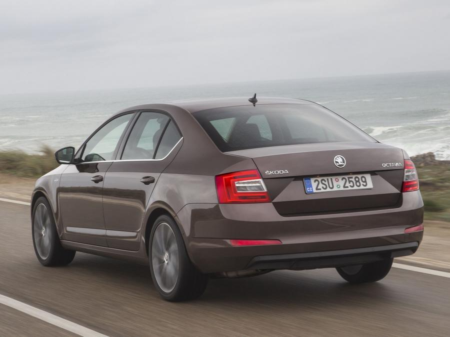 Skoda Octavia Laurin & Klement 2014 года  (фото 3 из 4)
